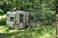 Liten husvagnstur i Juli, Husvagn i skog